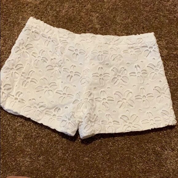 Milly eyelet floral shorts. - Picture 12 of 12